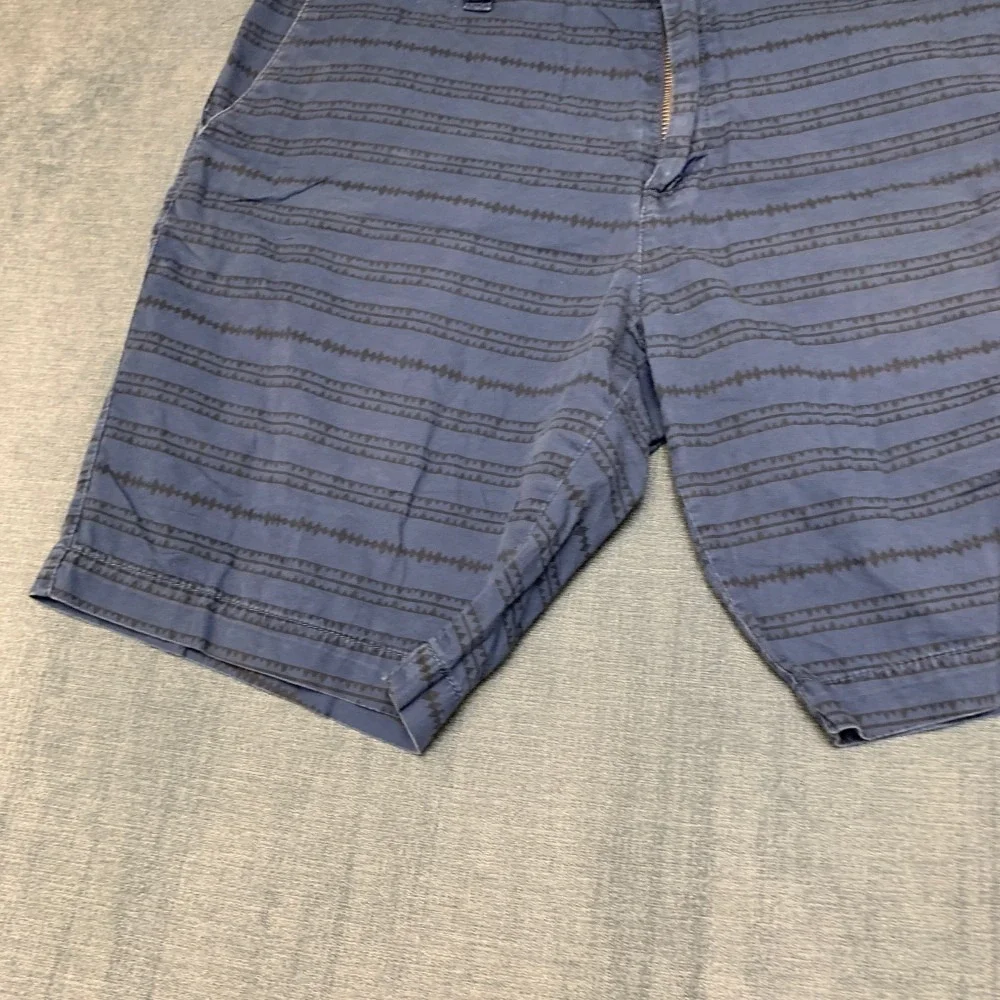 Quiksilver Chino Shorts Mens 32 Navy Blue Aztec Pattern Hiking Casual Outdoor